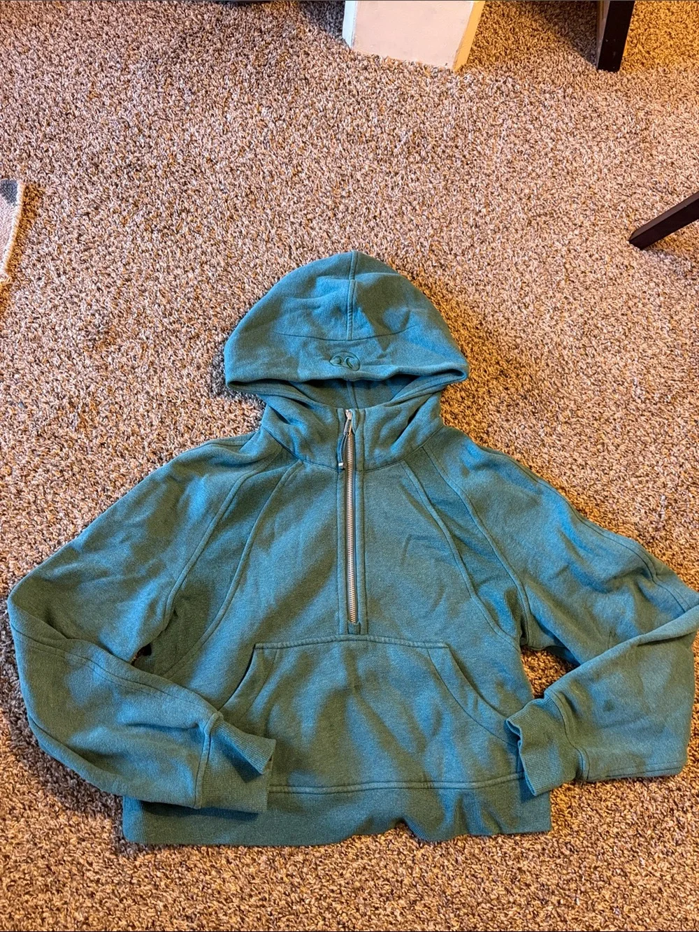 Lululemon cropped scuba XS/S